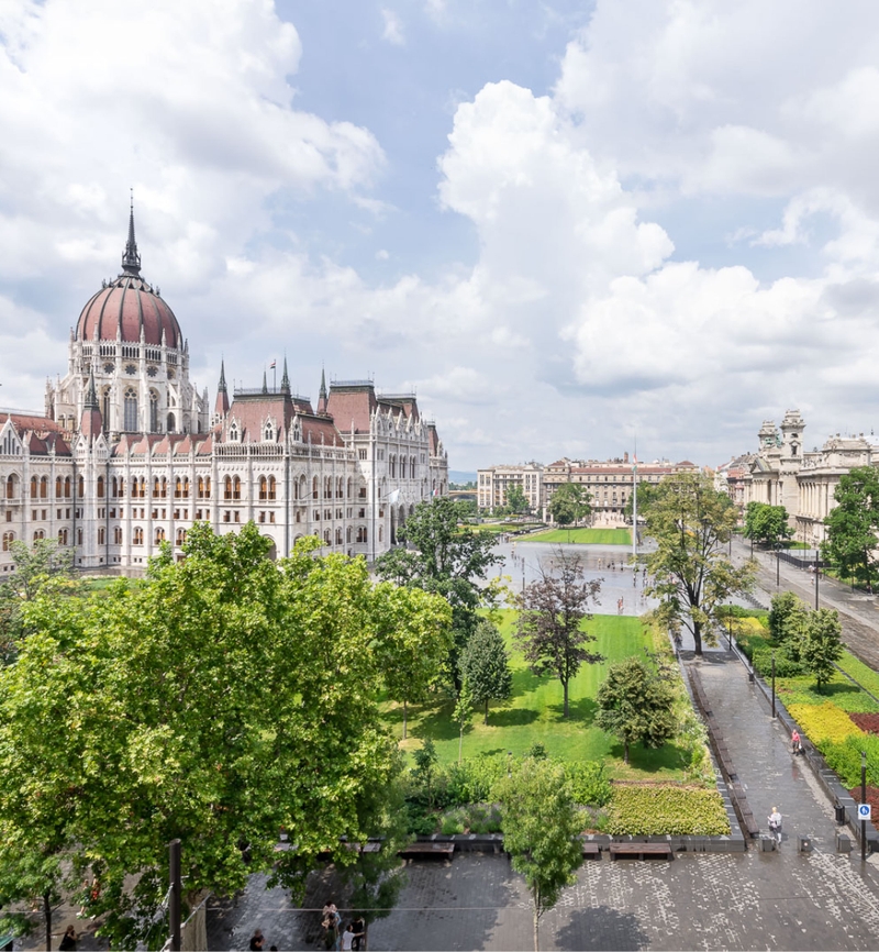 Modern studio apartments, located in the heart of Budapest. The perfect mix of great value, luxury and convenience. These stylish properties are decorated with attention to detail, equipped with Wi-Fi, air-conditioning and cable tv.